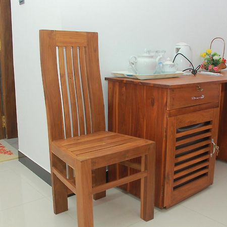 Bed and Breakfast Maduranga n Guest Mirissa Exterior foto