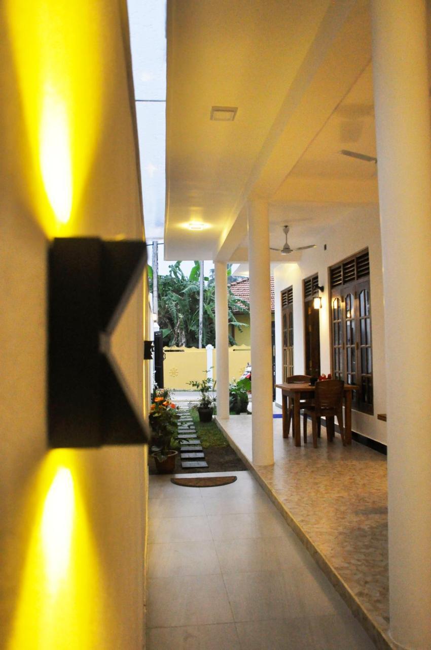 Bed and Breakfast Maduranga n Guest Mirissa Exterior foto