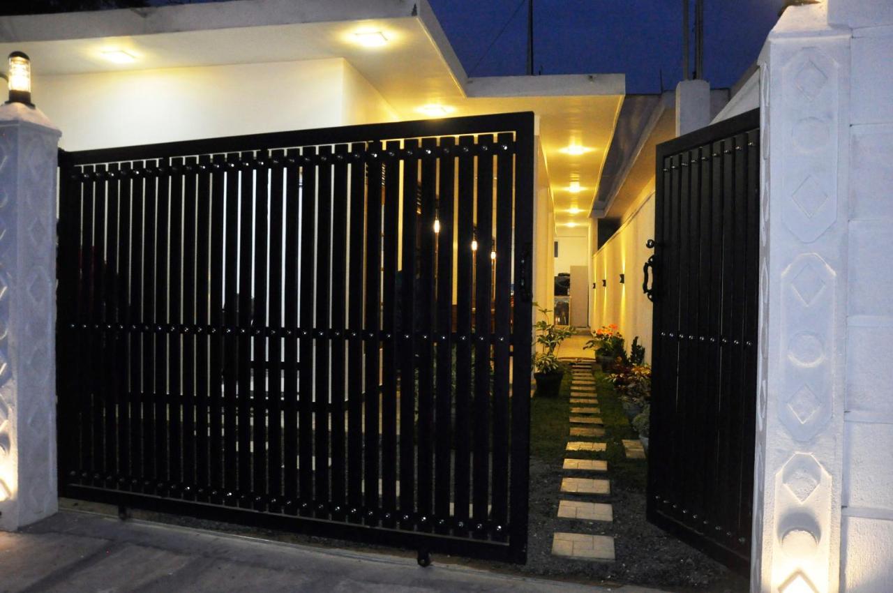 Bed and Breakfast Maduranga n Guest Mirissa Exterior foto