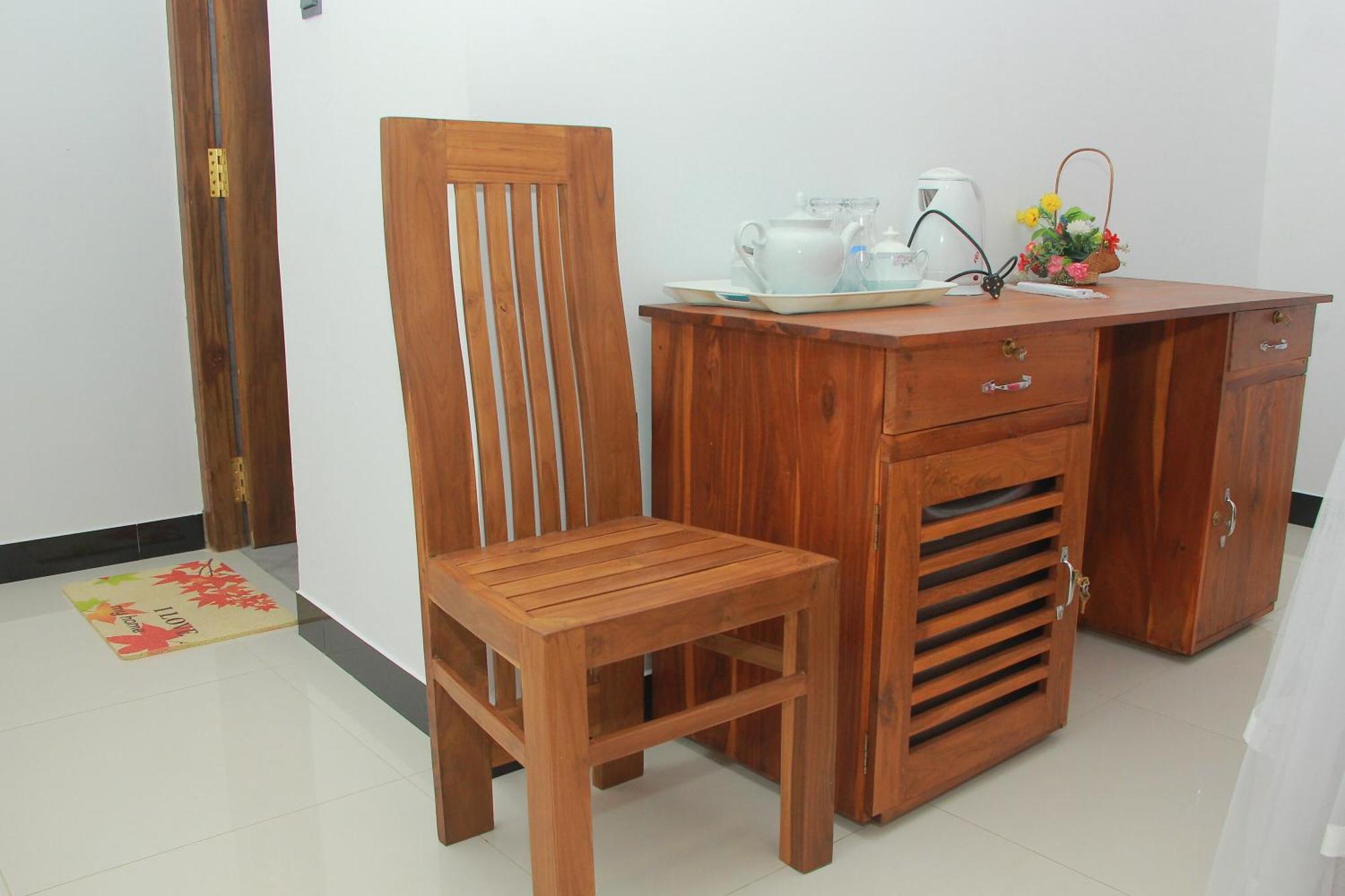 Bed and Breakfast Maduranga n Guest Mirissa Exterior foto